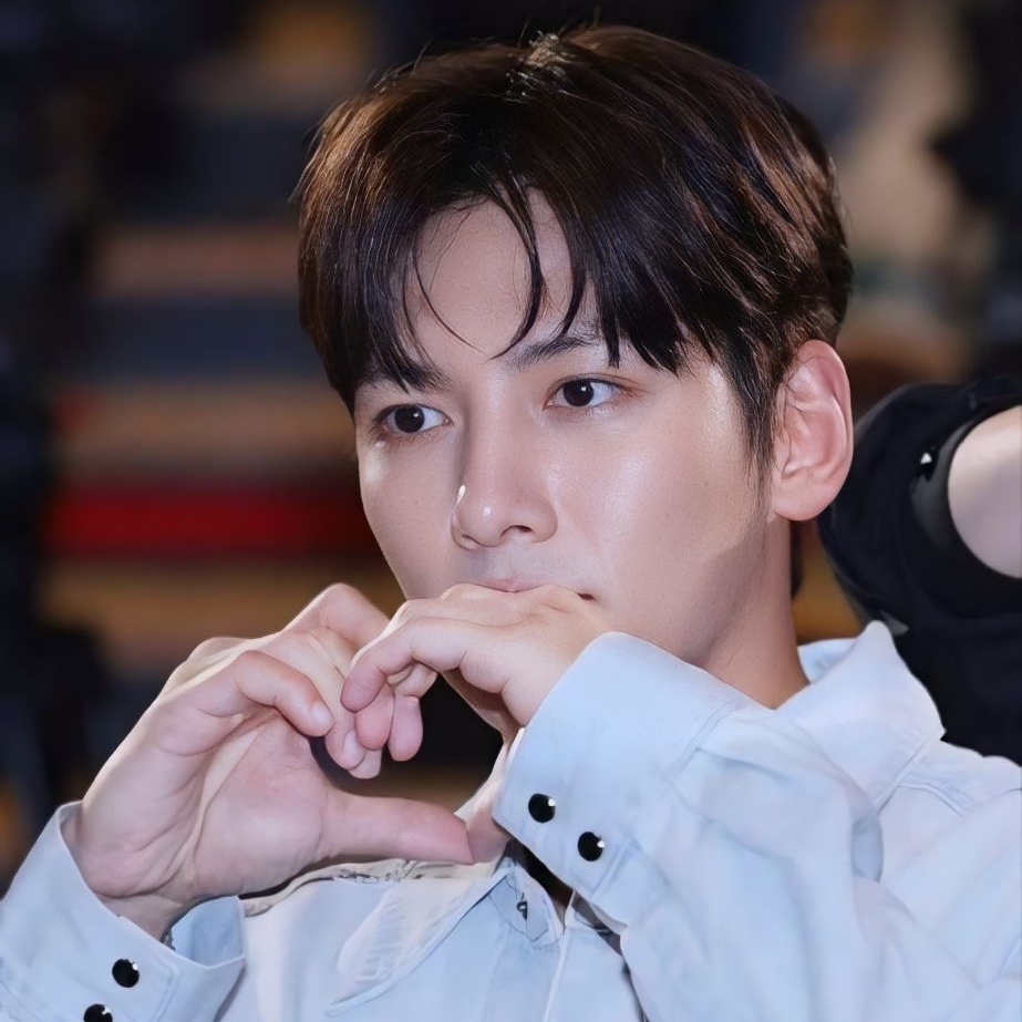 A moment captured by a fan of Ji Changwook