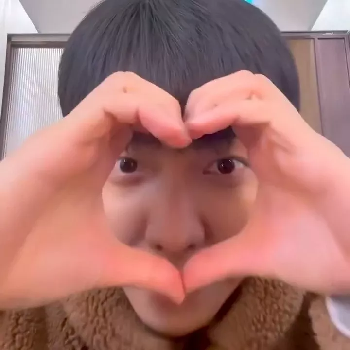 Momen yang diabadikan oleh penggemar Lee Seunggi