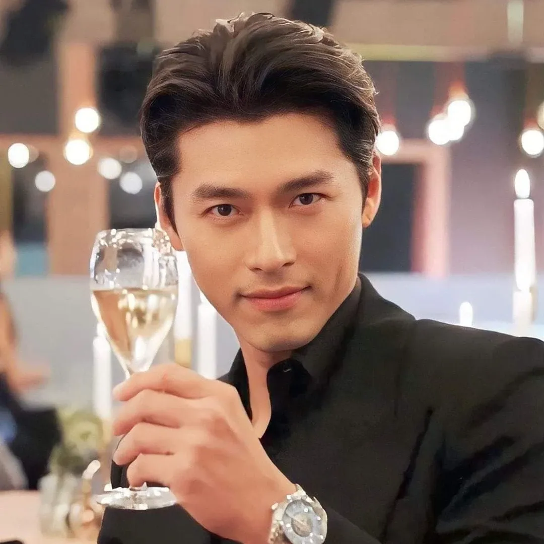 Foto kegiatan terbaru dari Hyun Bin