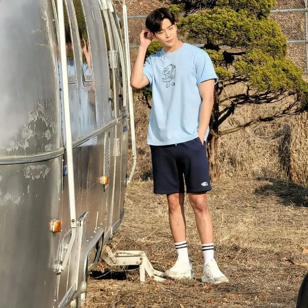 粉丝拍下的路云瞬间