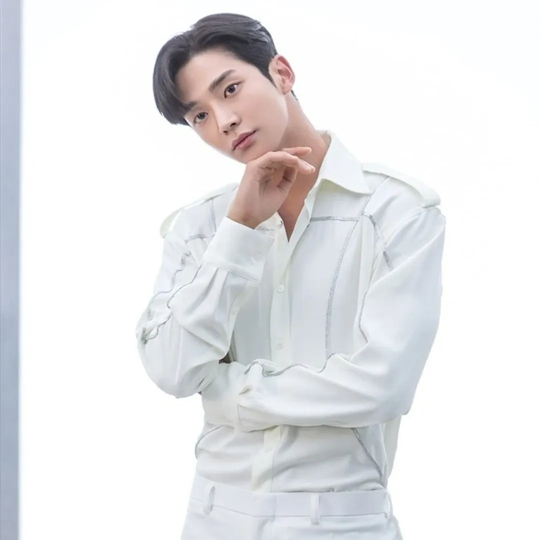 Momen yang diabadikan oleh penggemar Rowoon