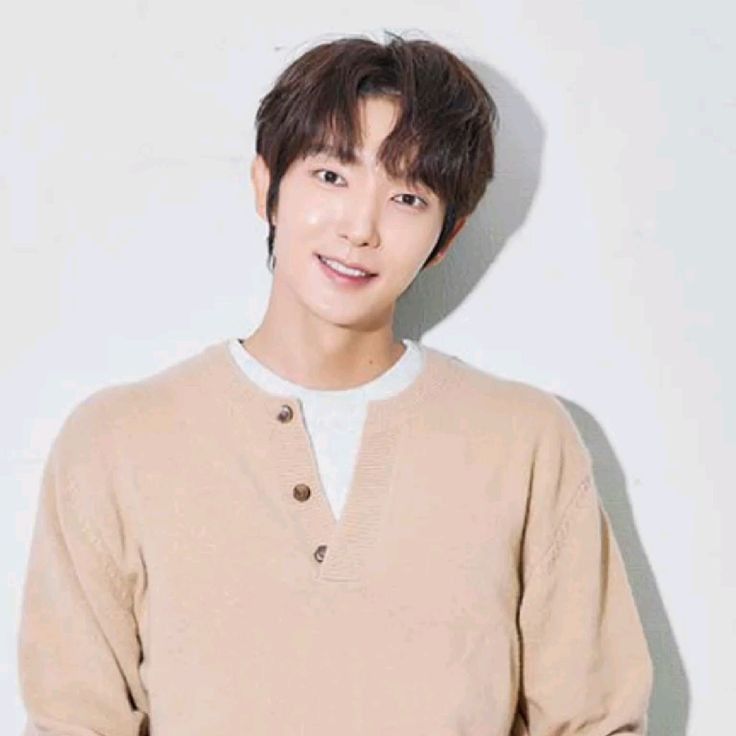 Recent activity shot of Lee Joongi