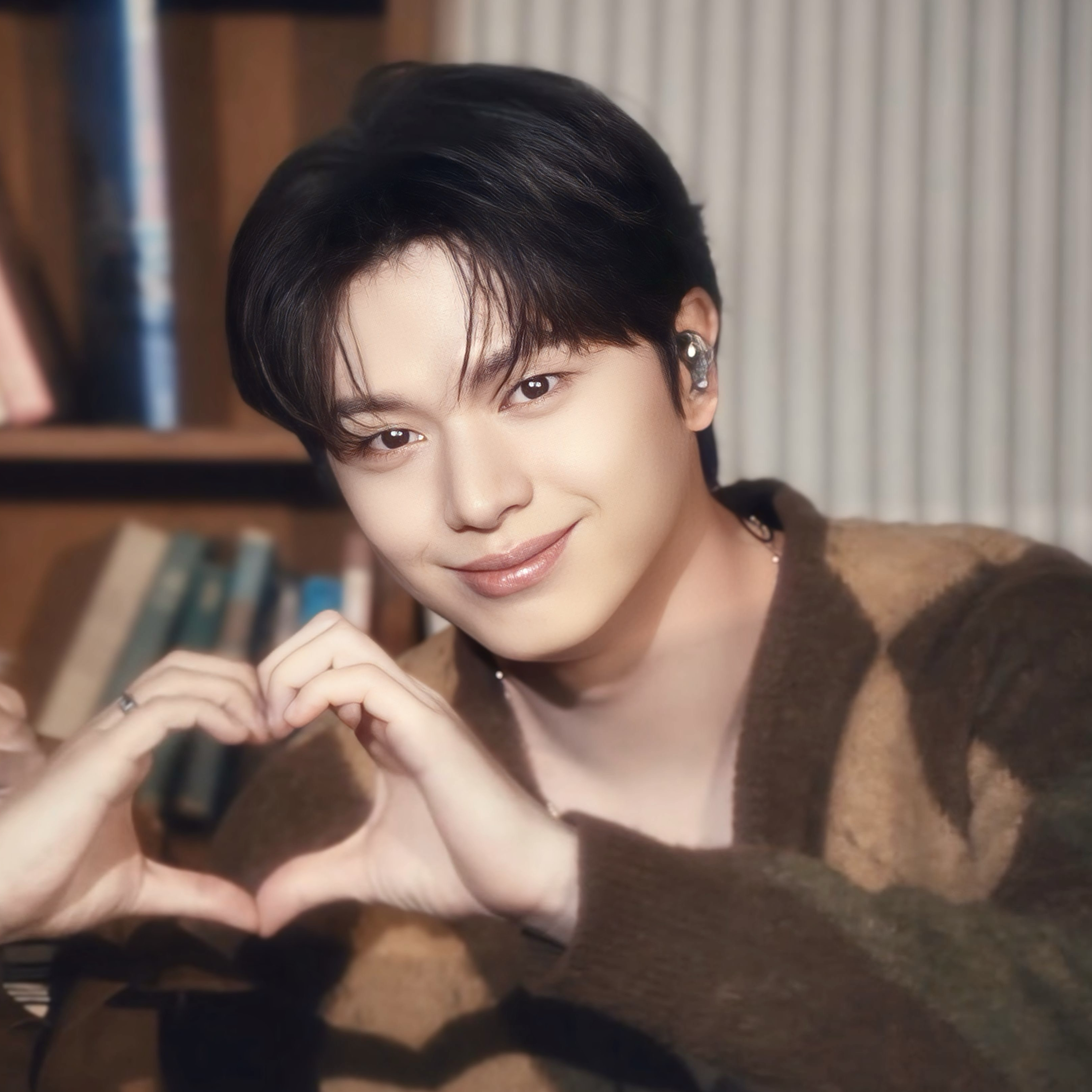 Latest photo of Yook Sungjae