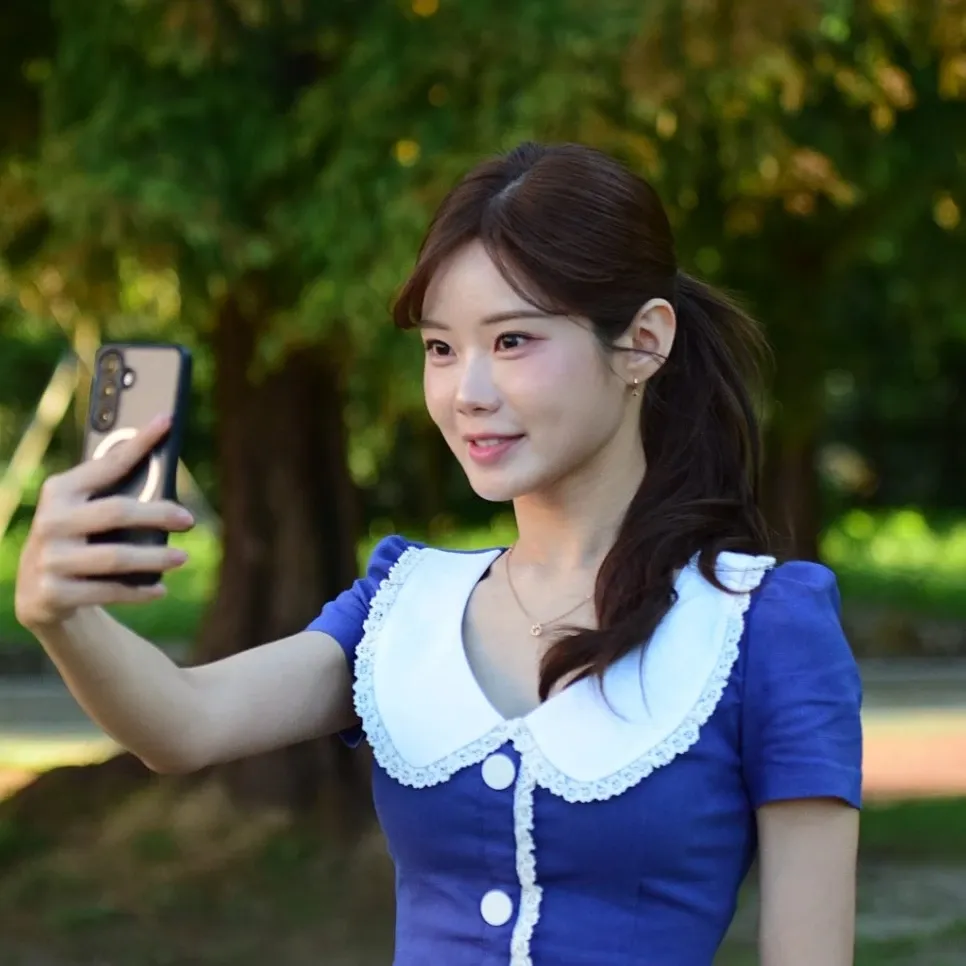 A moment captured by a fan of Bae Ahyeon