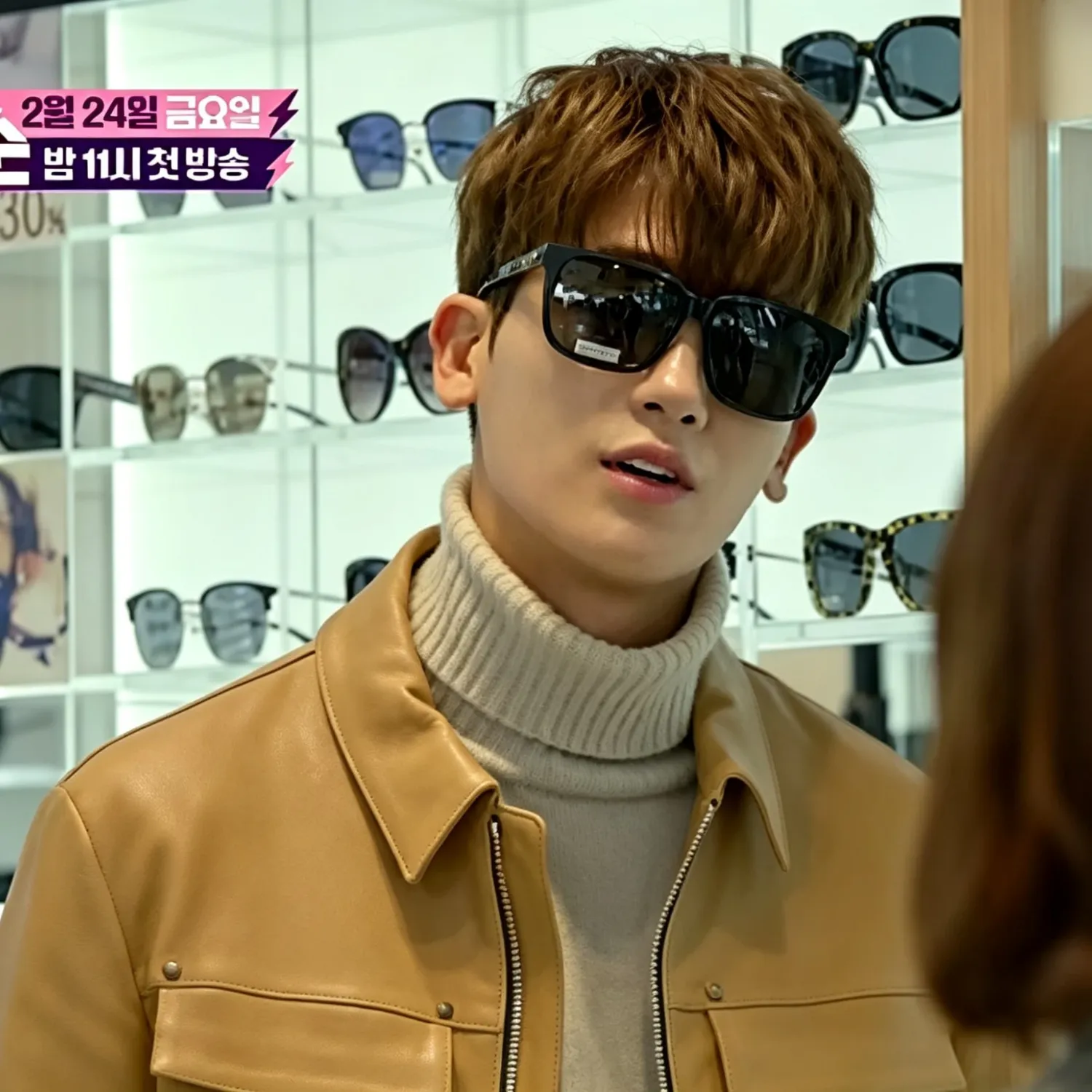 Behind-the-scenes cut of Park Hyungsik