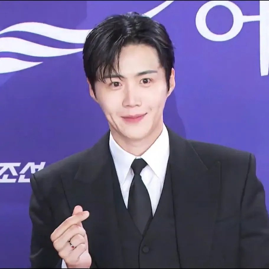 Cuplikan di balik layar dari Kim Seonho