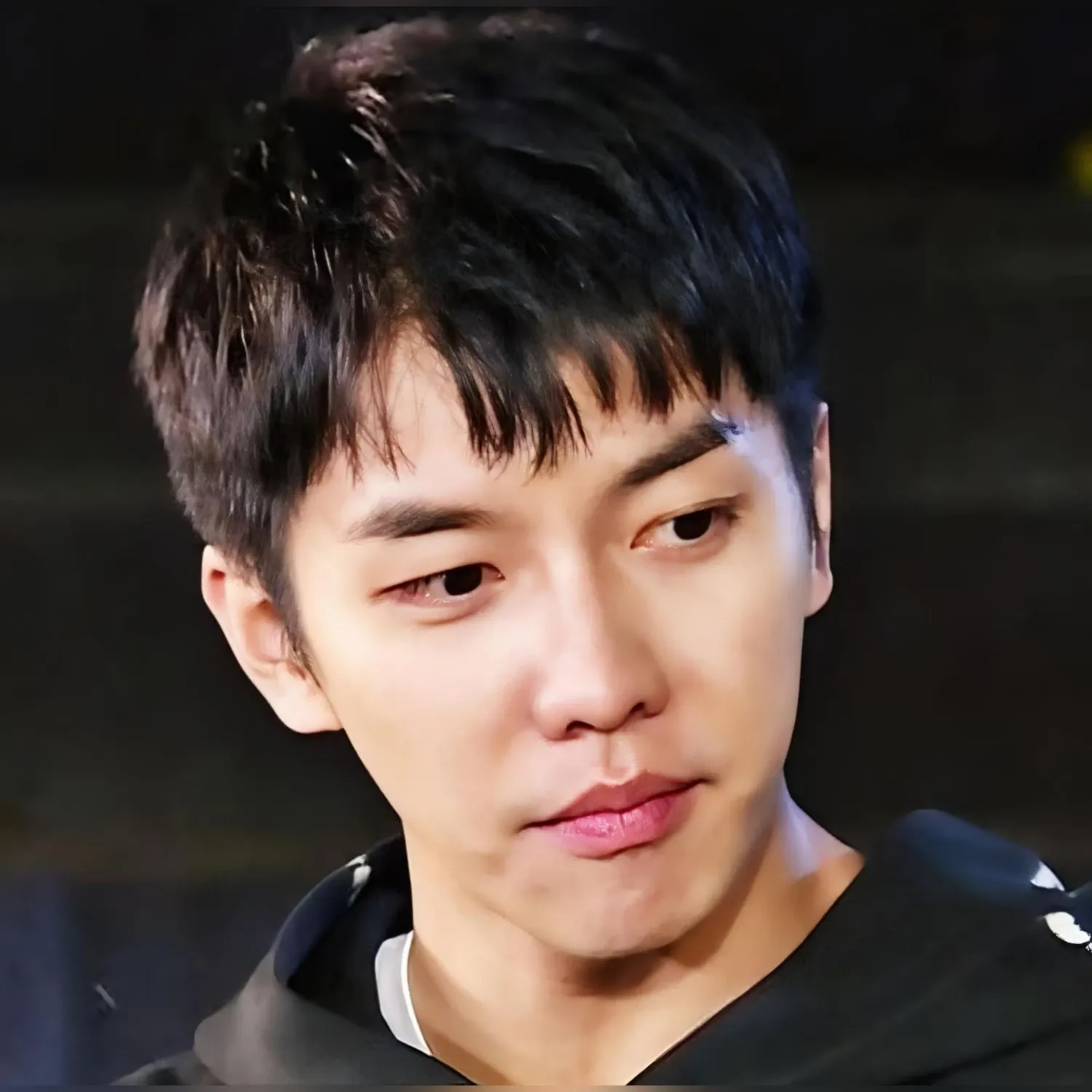 Latest photo of Lee Seunggi