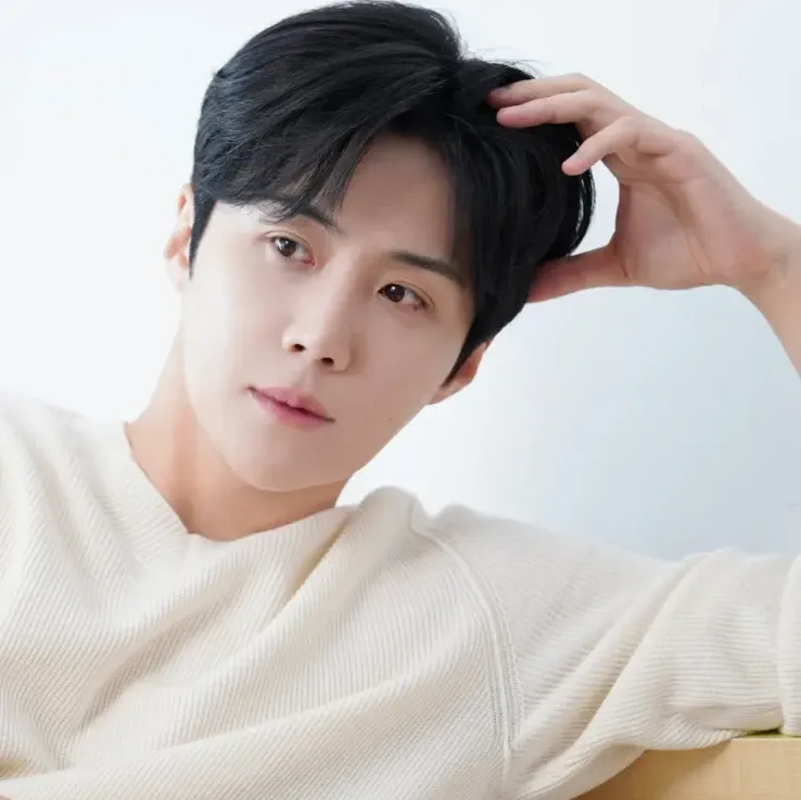 Foto kegiatan terbaru dari Kim Seonho