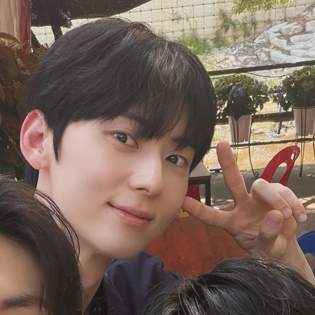 Latest photo of Hwang Minhyun
