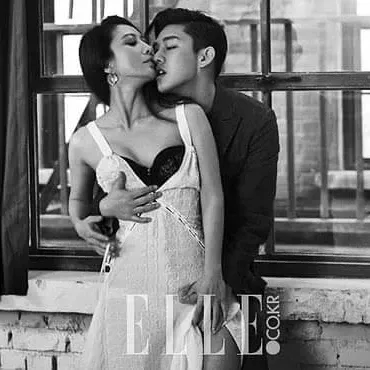 A moment captured by a fan of Kim Heeae