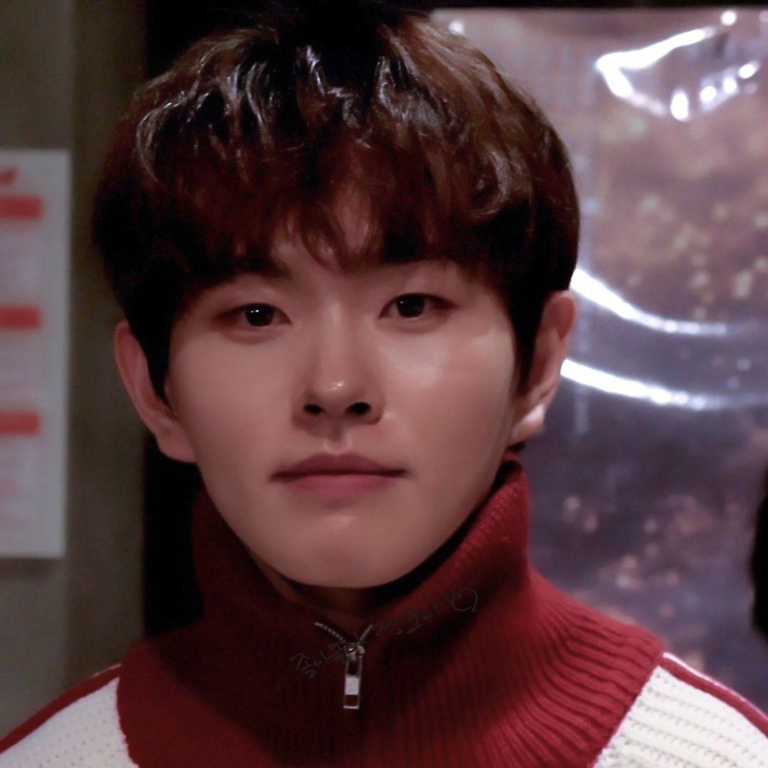 Behind-the-scenes cut of Lee Byeongchan