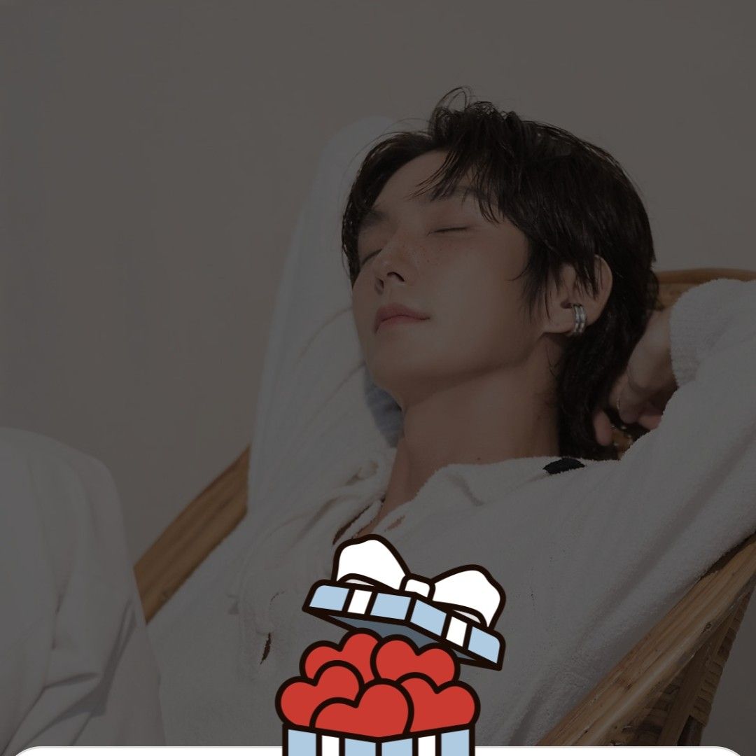 A moment captured by a fan of Lee Joongi