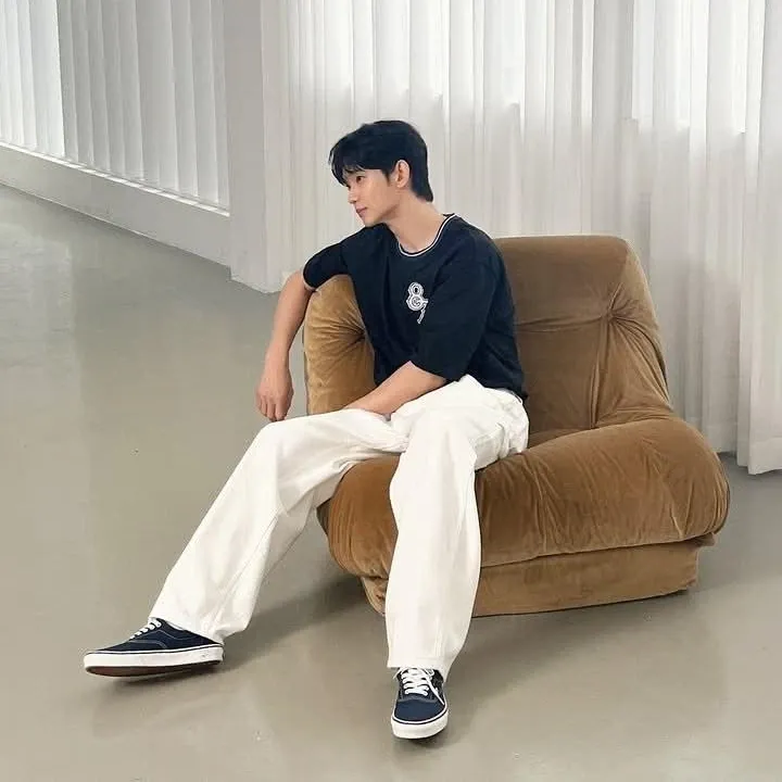 Behind-the-scenes cut of Kim Soohyun