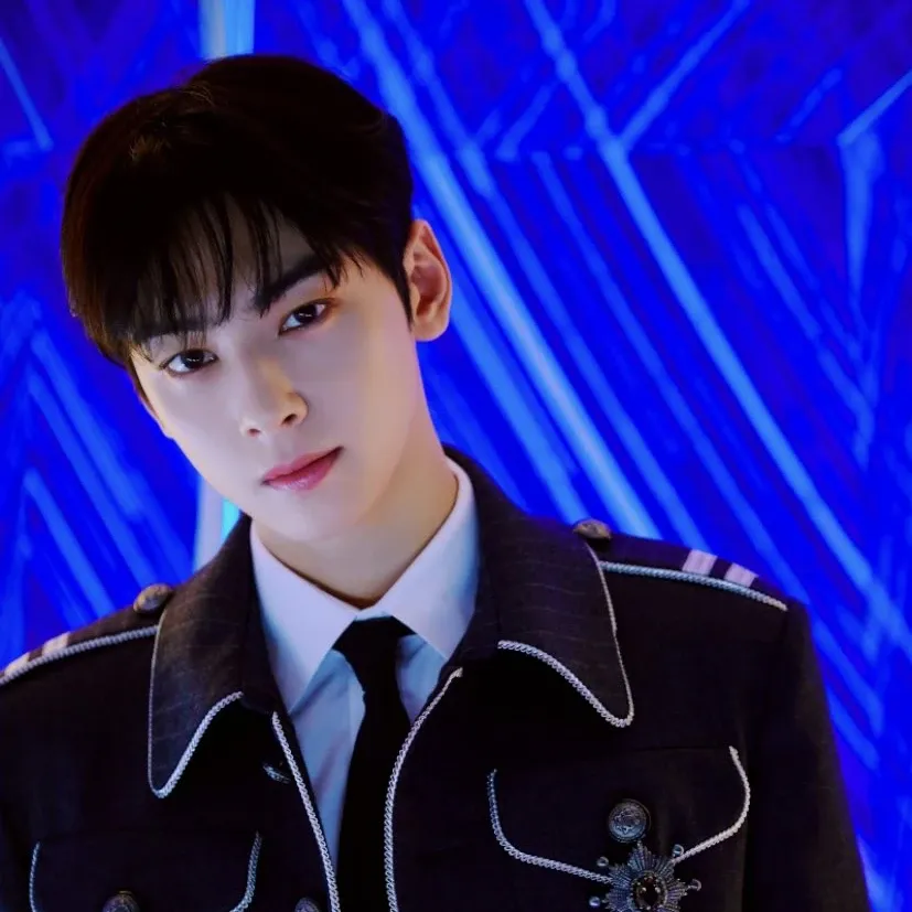 Latest photo of Cha Eunwoo