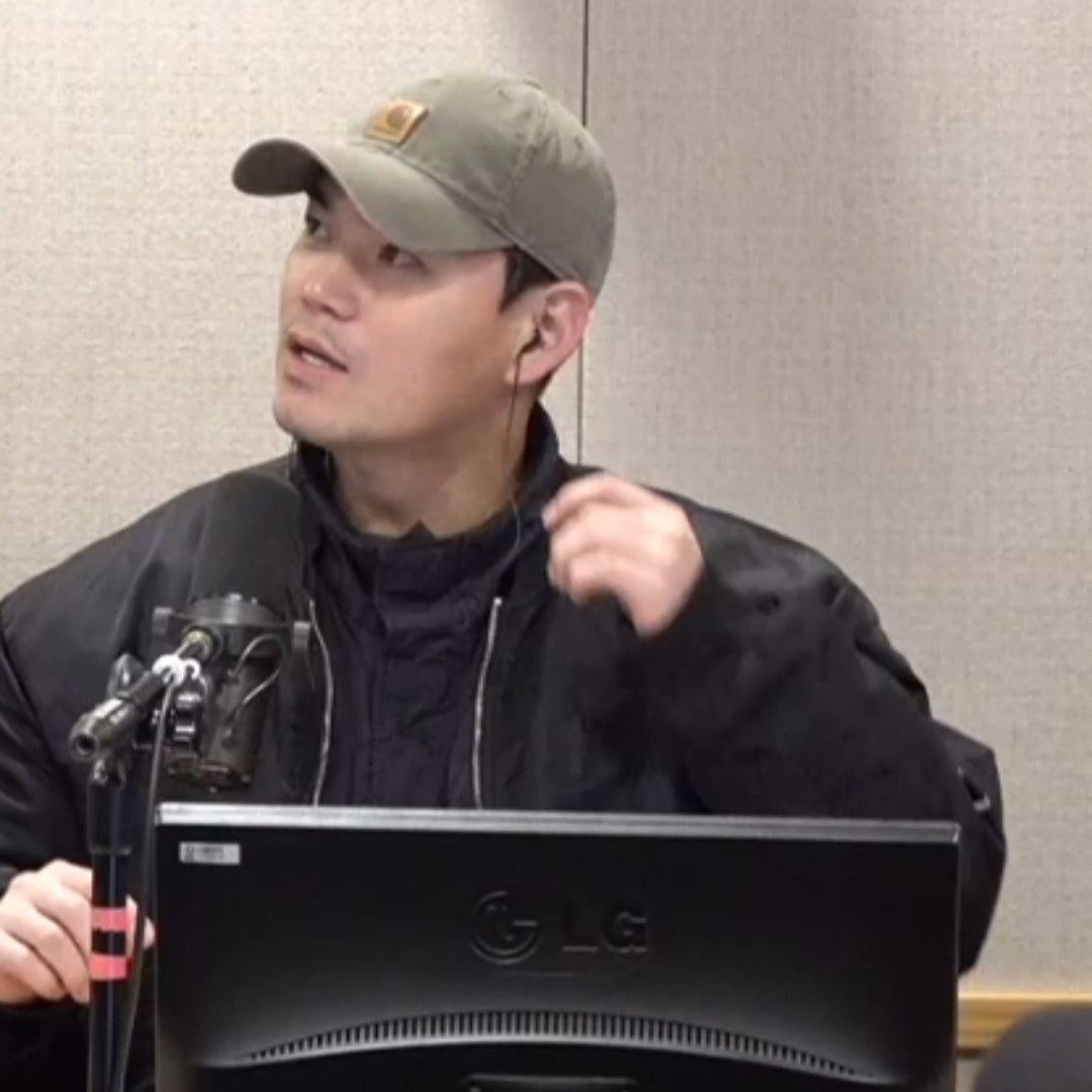 A moment captured by a fan of Cheonrokdam