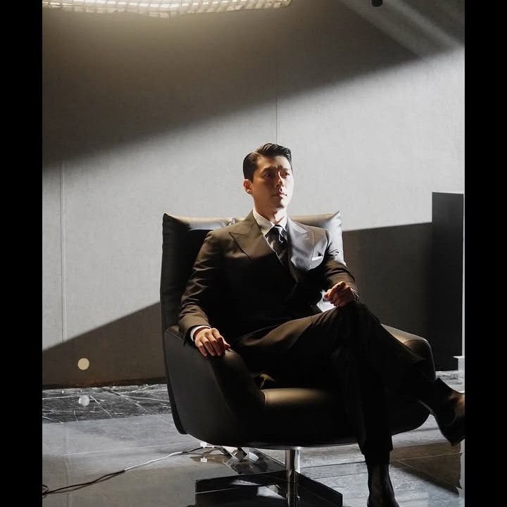 Cuplikan di balik layar dari Hyun Bin