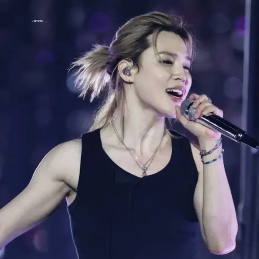 A moment captured by a fan of Ha Jimin