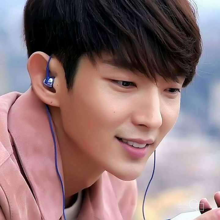 Cuplikan di balik layar dari Lee Joongi