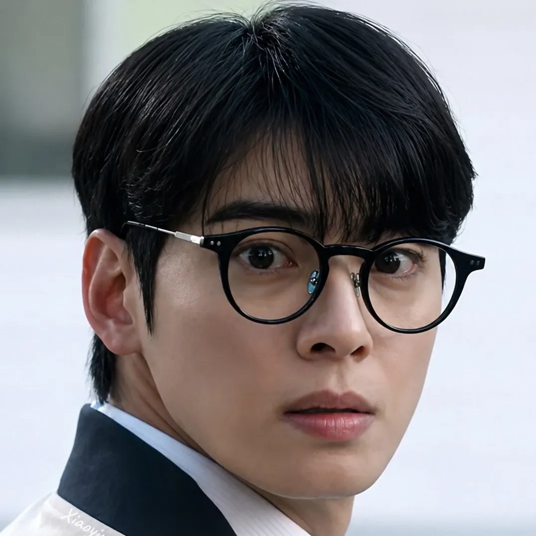 Latest photo of Cha Eunwoo