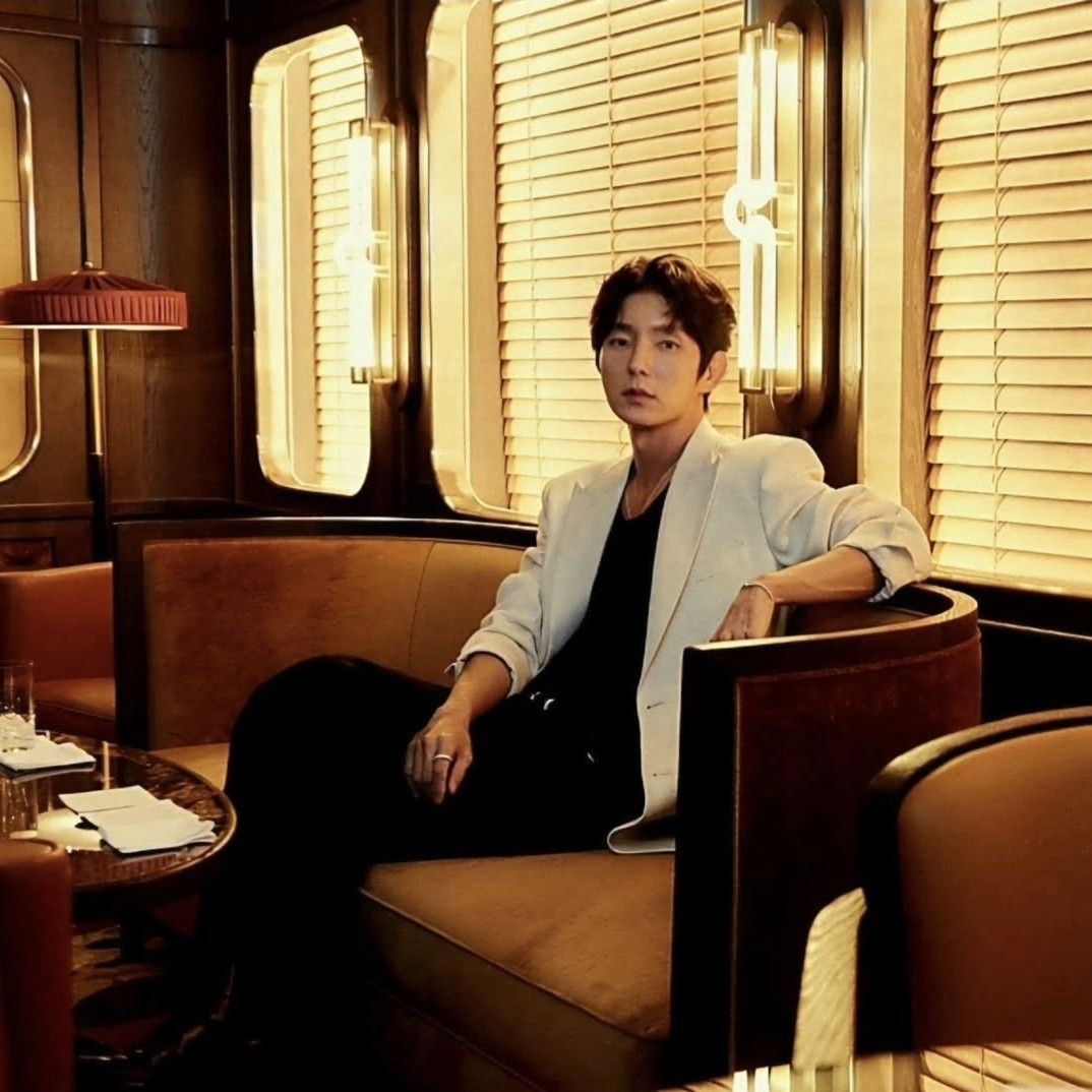 Behind-the-scenes cut of Lee Joongi