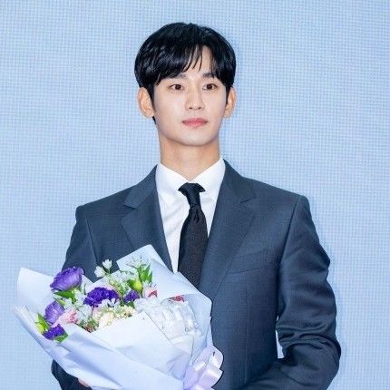 Latest photo of Kim Soohyun