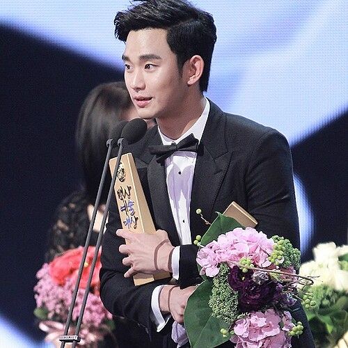 キム・スヒョンのビハインドカット