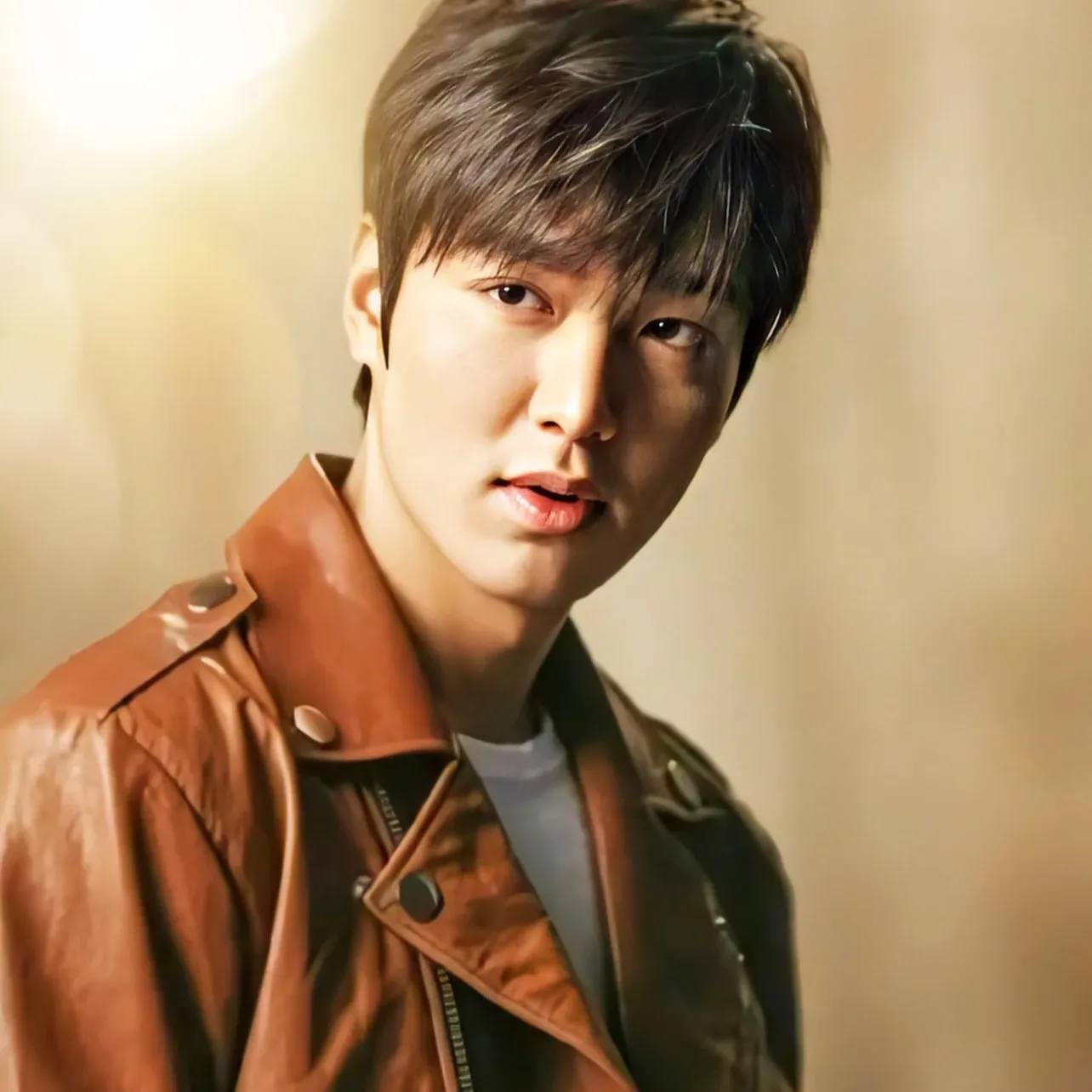 イ・ミンホの最近の活動ショット