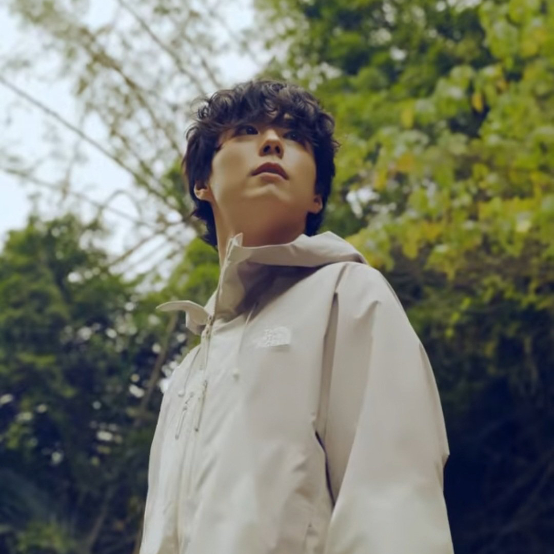 Behind-the-scenes cut of Park Bogum