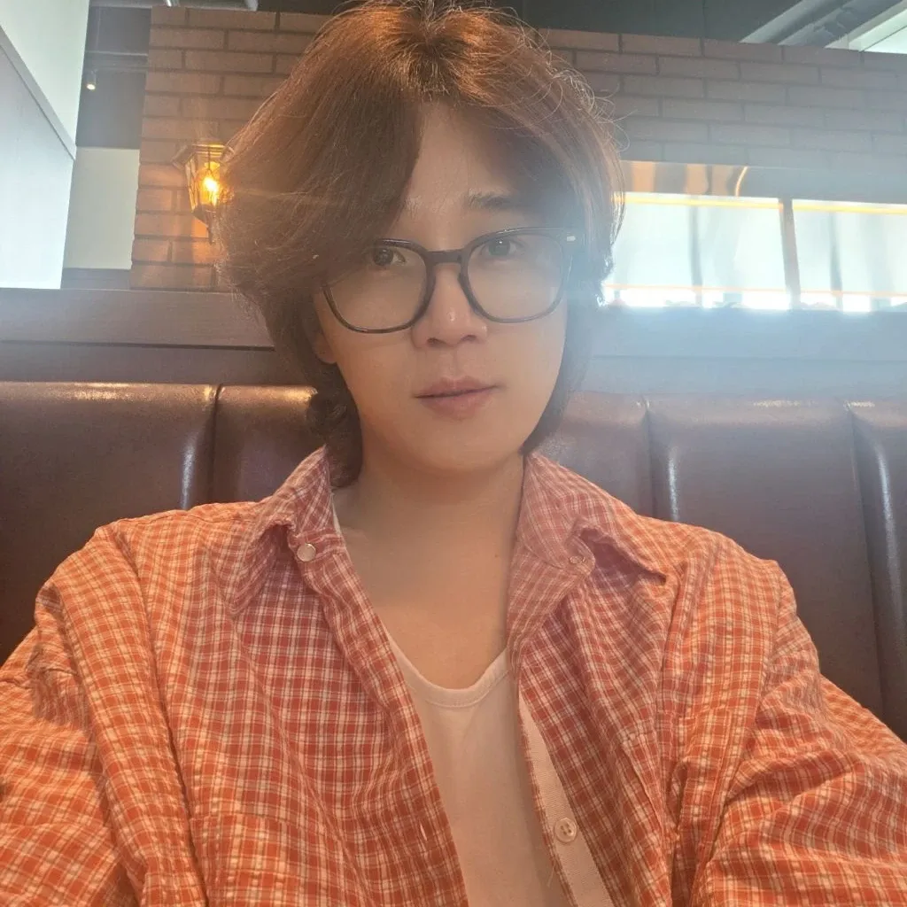 Recent activity shot of Park Jihoo (Mr. Trot 3)