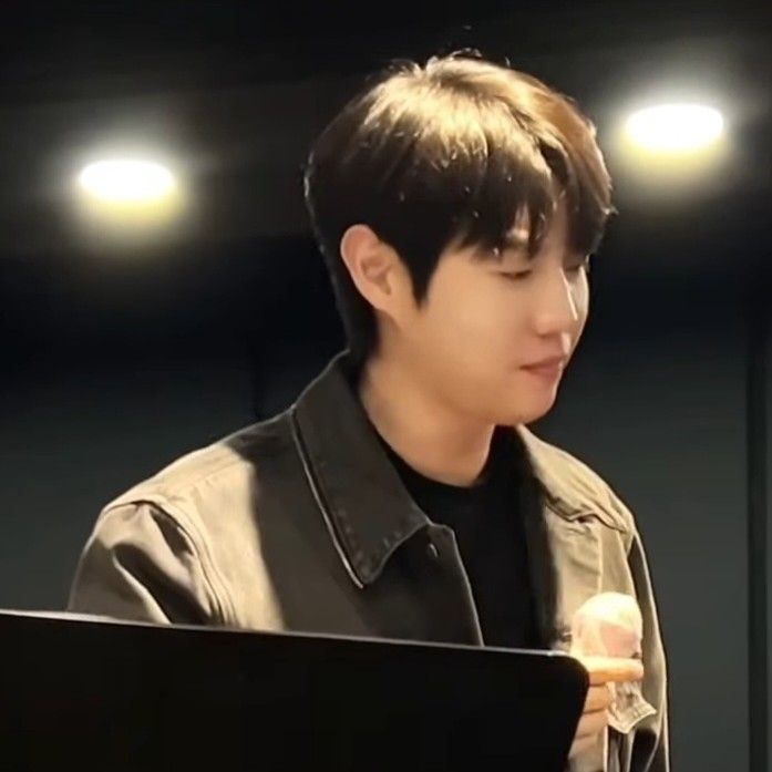 Recent activity shot of Son Taejin