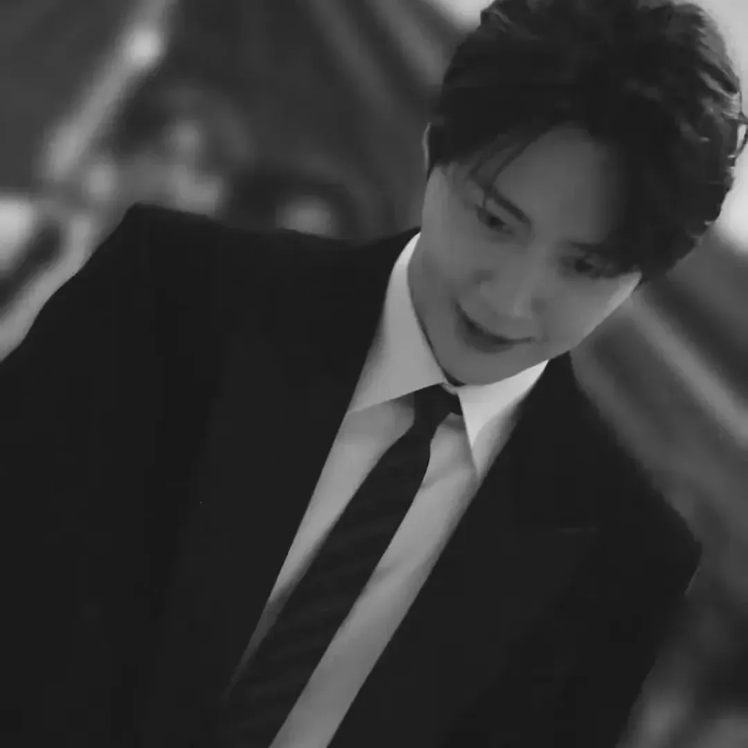 Behind-the-scenes cut of Kim Seonho