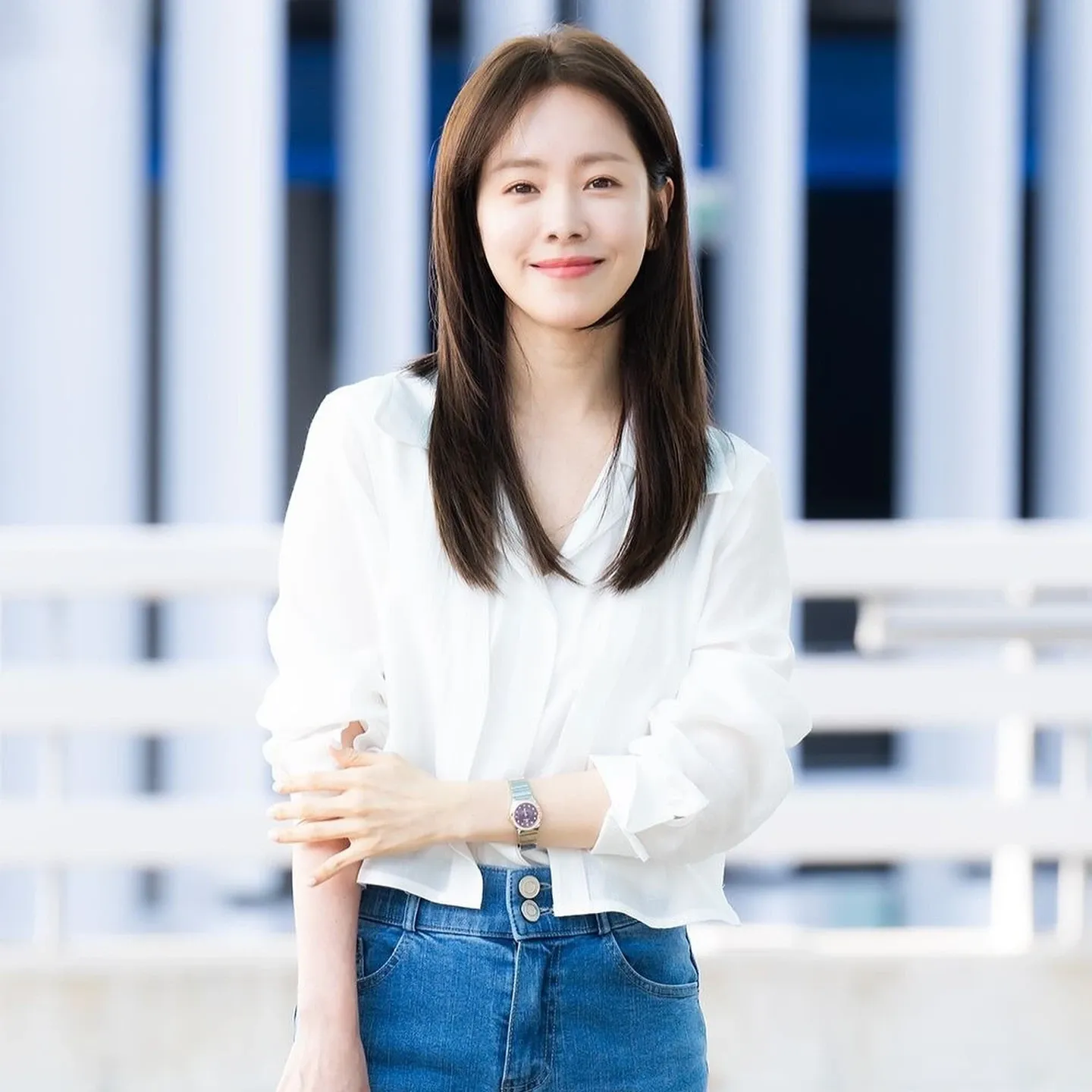 Behind-the-scenes cut of Han Jimin