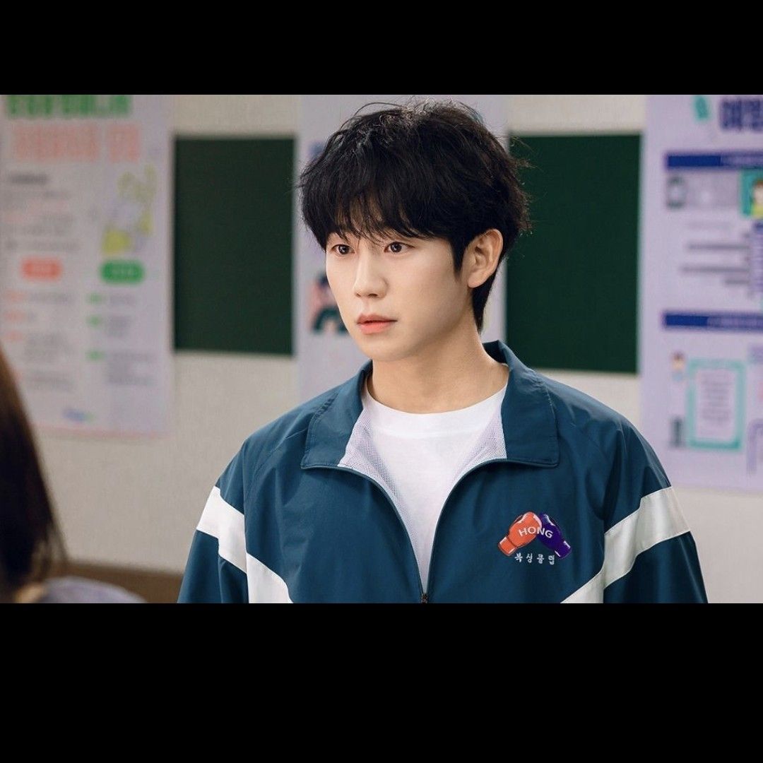 粉丝拍下的丁海寅瞬间