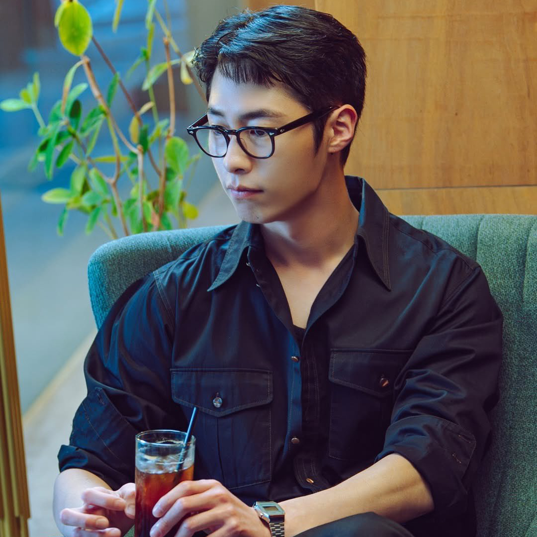 A moment captured by a fan of Lee Jaewook