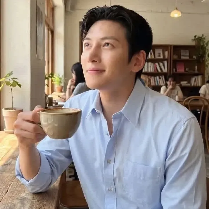 Behind-the-scenes cut of Ji Changwook