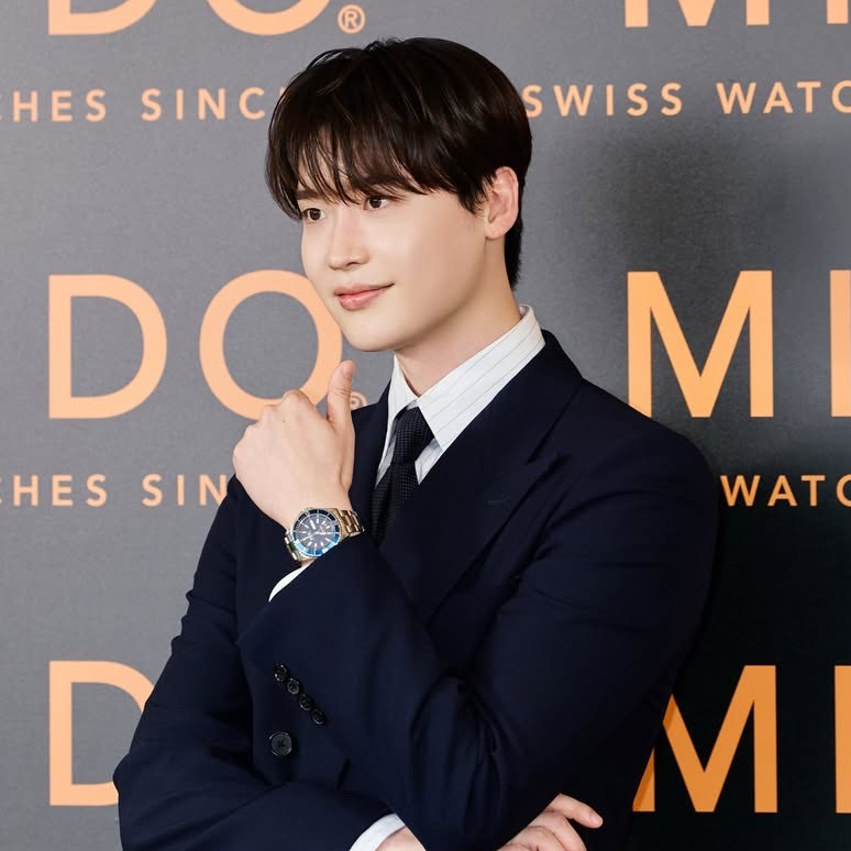 Latest photo of Lee Jongsuk