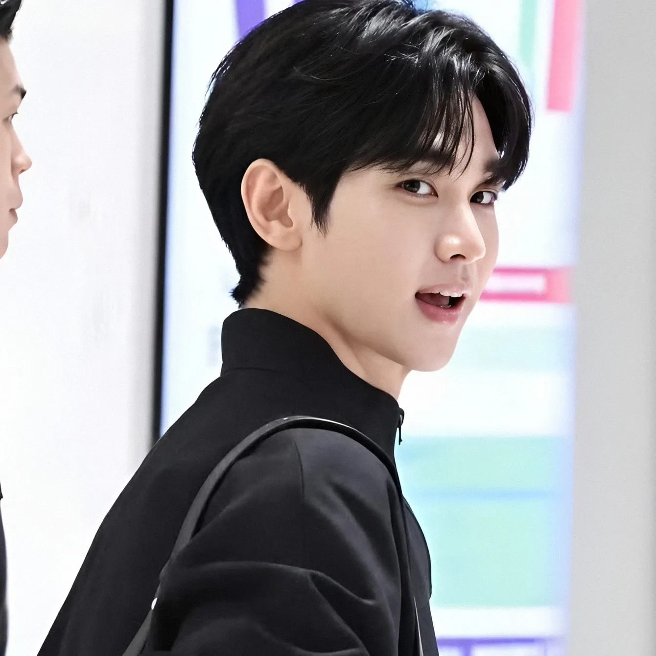 Behind-the-scenes cut of Kim Soohyun