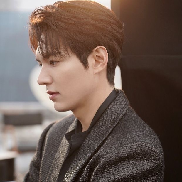 粉丝拍下的李敏镐瞬间