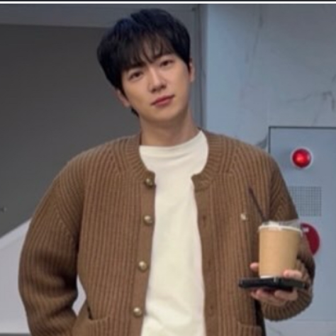 Recent activity shot of Lee Sangyeob