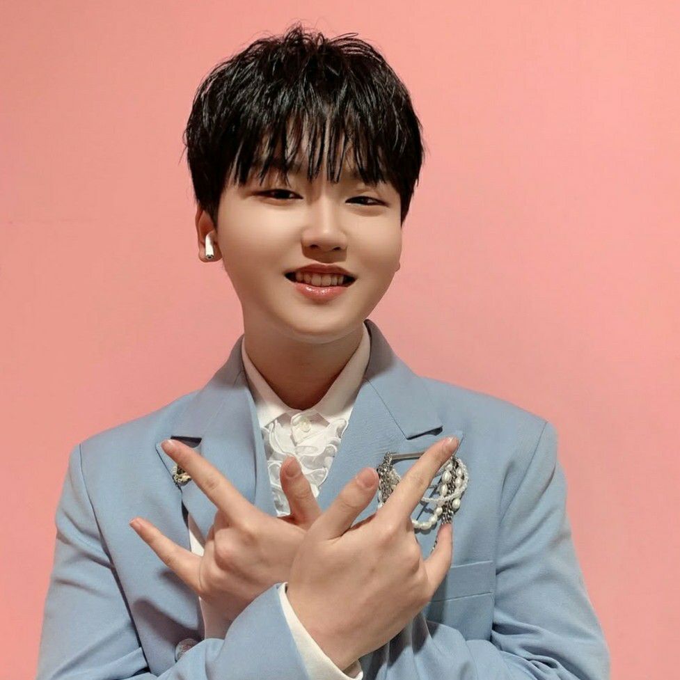 Behind-the-scenes cut of Park Sungon