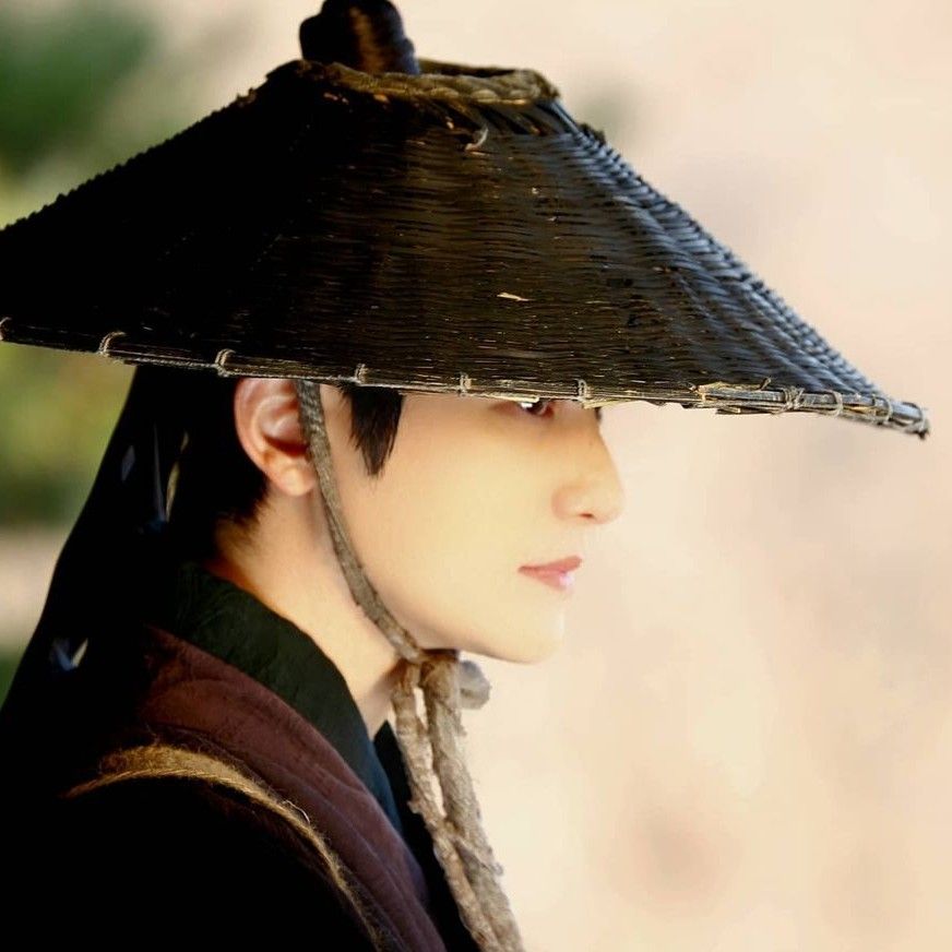 Behind-the-scenes cut of Park Sihoo