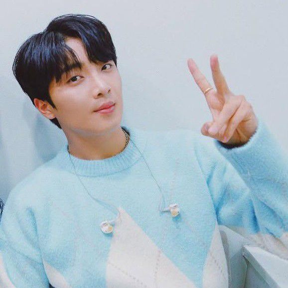 Latest photo of Hwang Yunsung