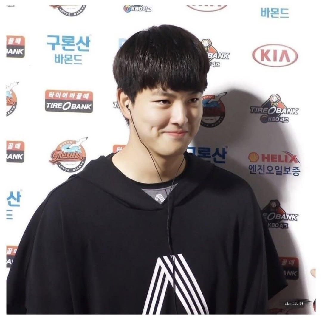 A moment captured by a fan of Kim Wonjung