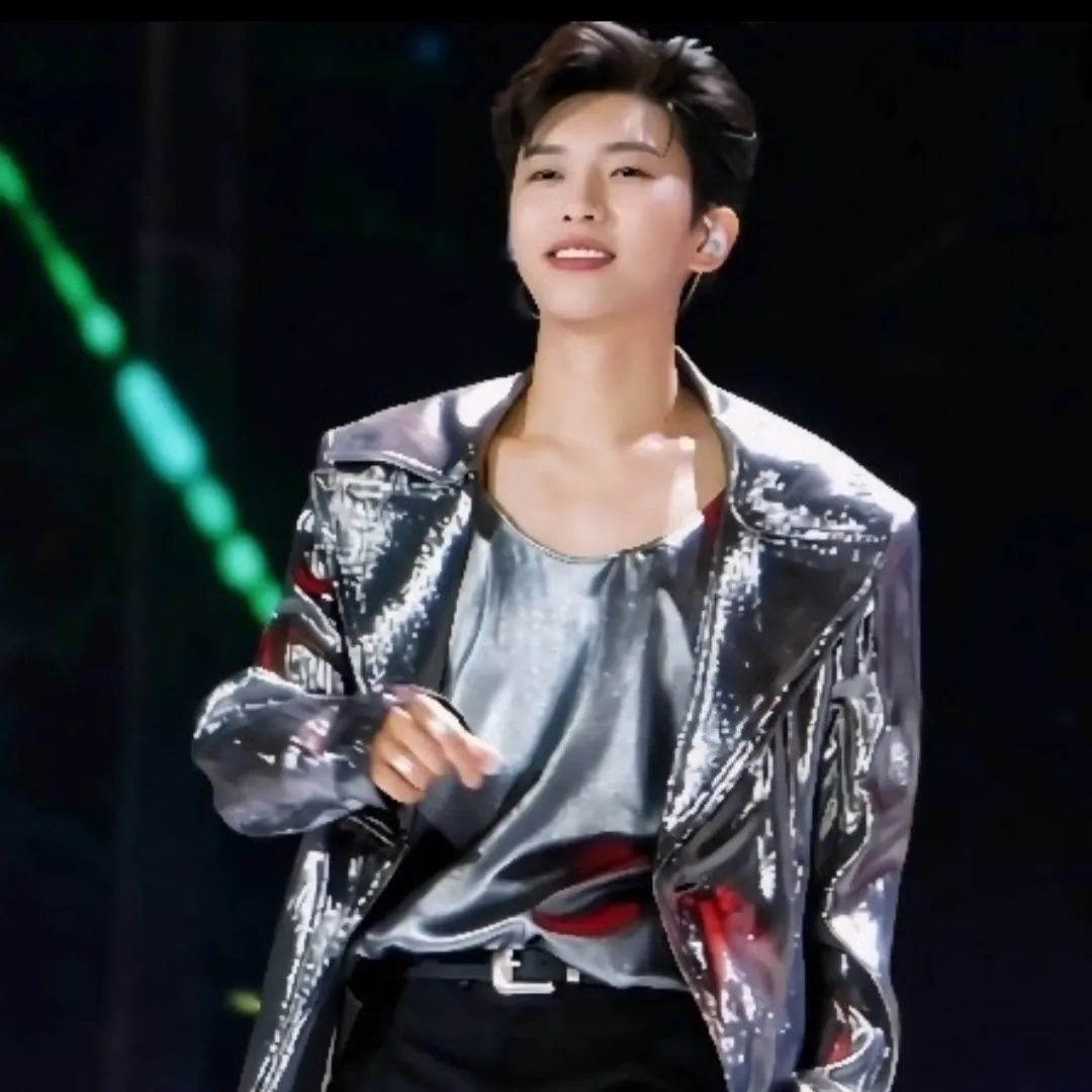 Cuplikan di balik layar dari Lim Youngwoong