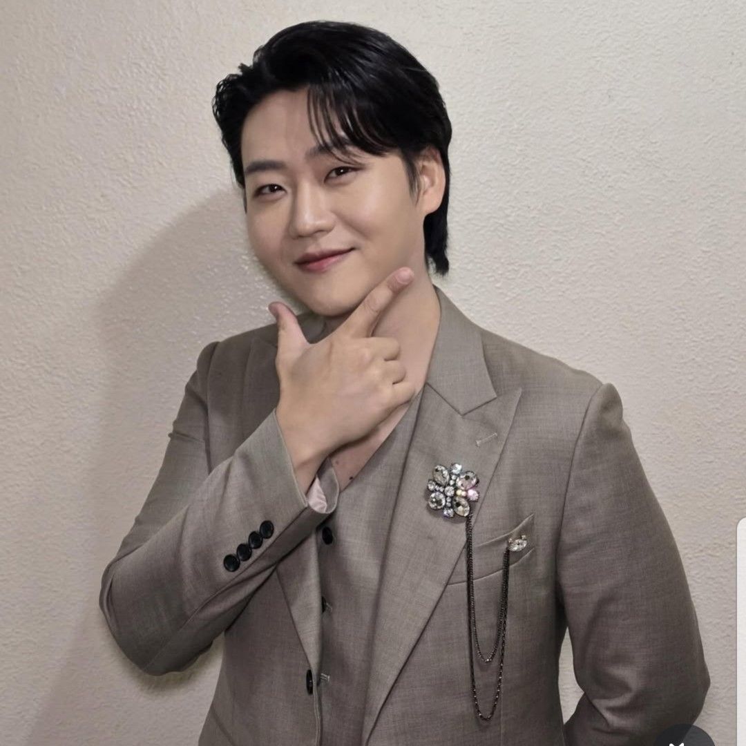 A moment captured by a fan of Min Soohyun