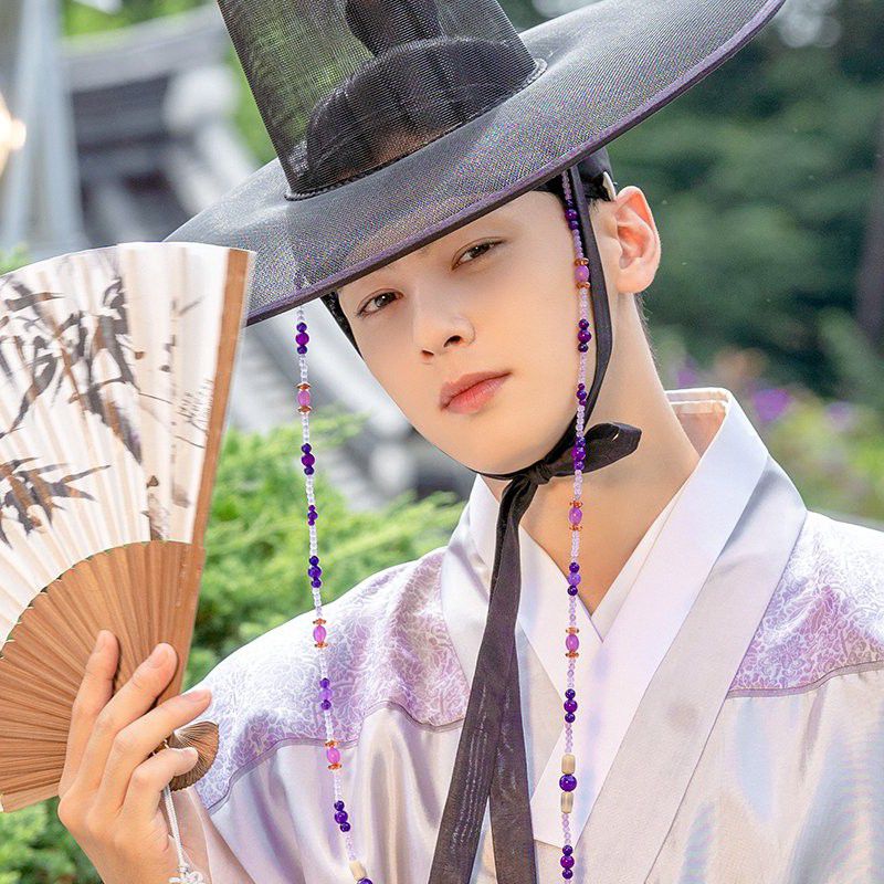 A moment captured by a fan of Cha Eunwoo