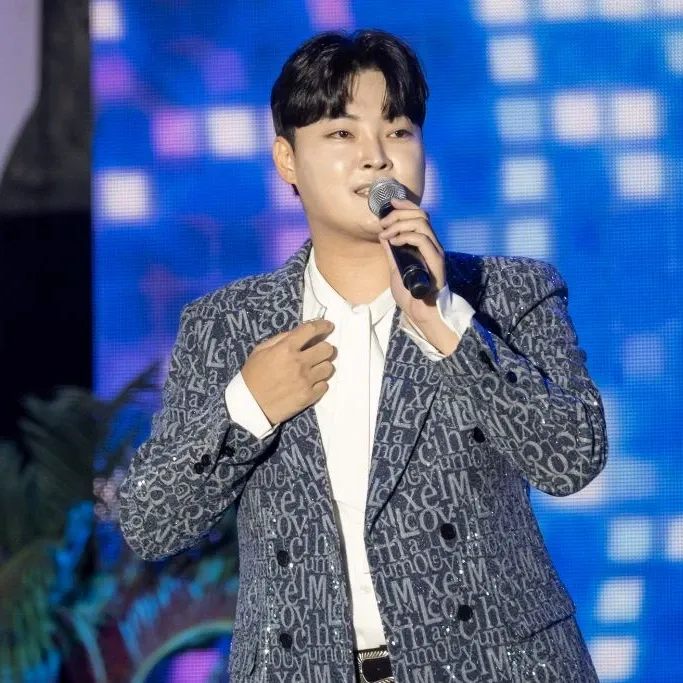 Latest photo of Kim Kyungmin