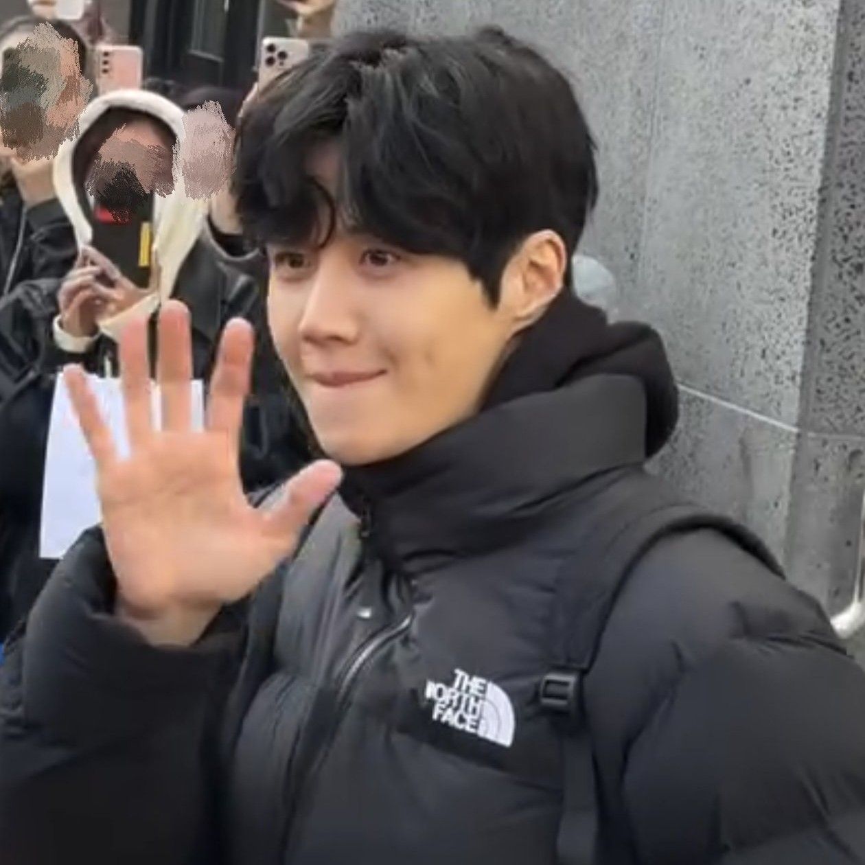 金宣虎的最新照片