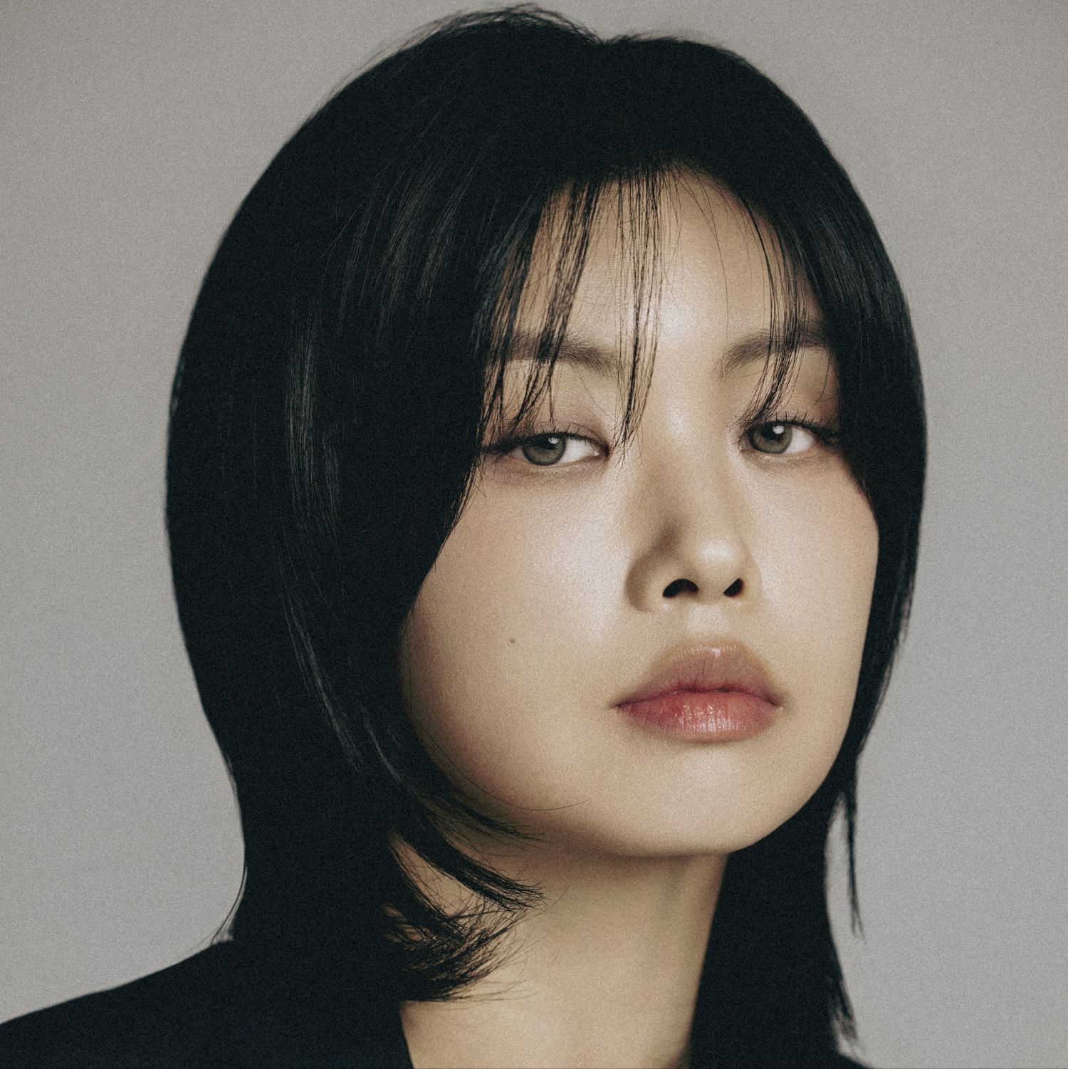 Behind-the-scenes cut of Aiki