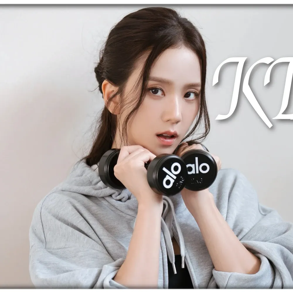 Behind-the-scenes cut of Jisoo (1995)